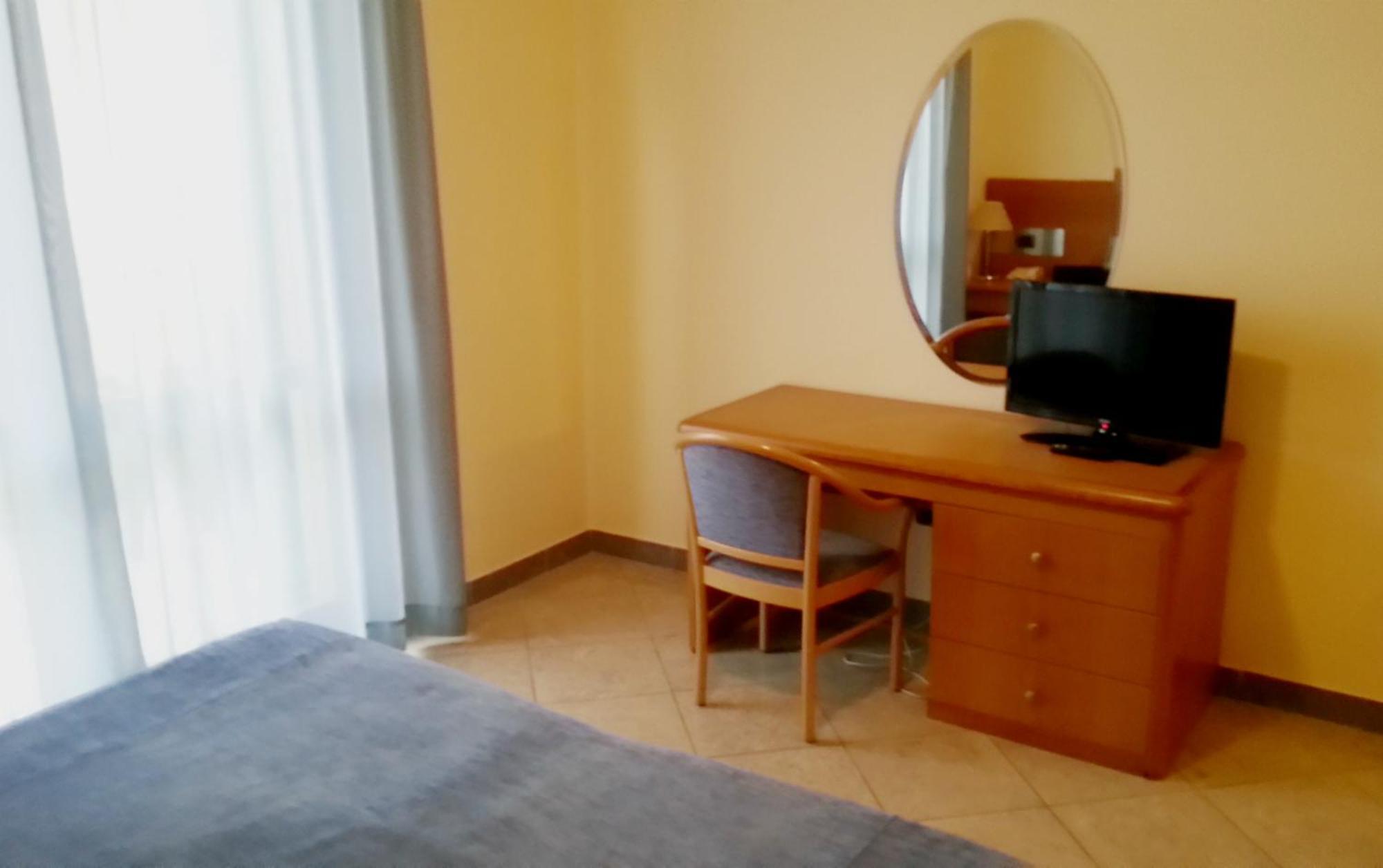 Continental Resort Тирренія Номер фото